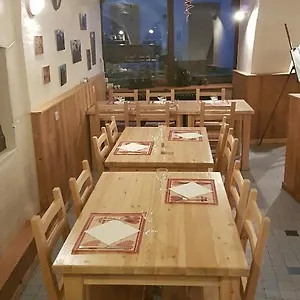 Hotel Le Les Melezes